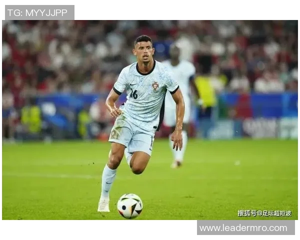 足球球星经典战袍背后的故事与象征意义揭秘